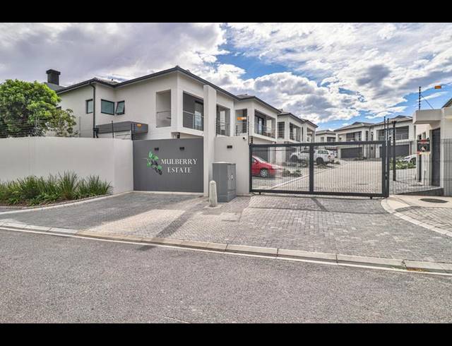 3 BEDROOM TOWNHOUSE FOR SALE IN PROTEA HEIGHTS